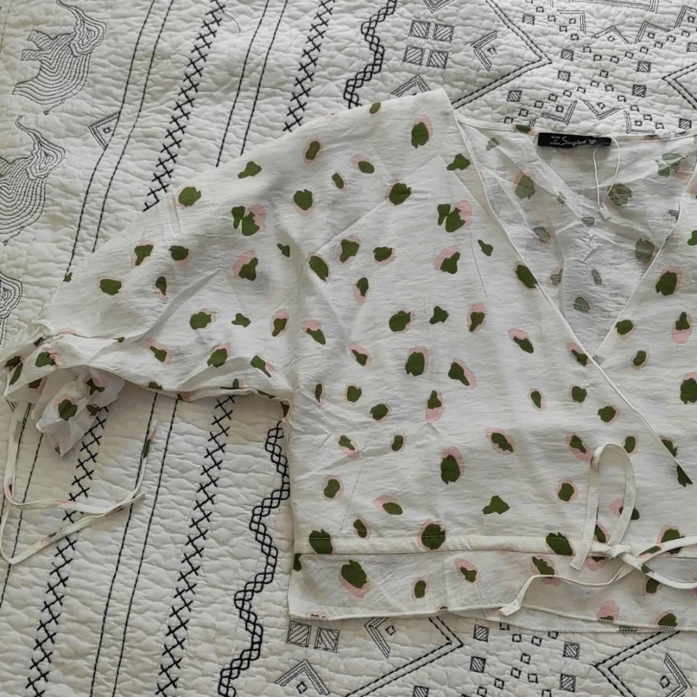 Blouse - Picture 3 of 6